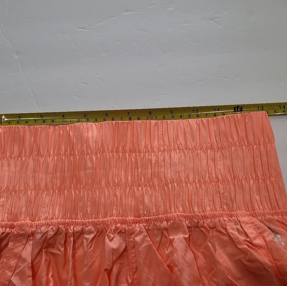 Free people Movement women's shorts size  M peach color - Picture 9 of 11